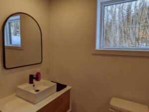 Salle debain au niveau du rez-de-jardin